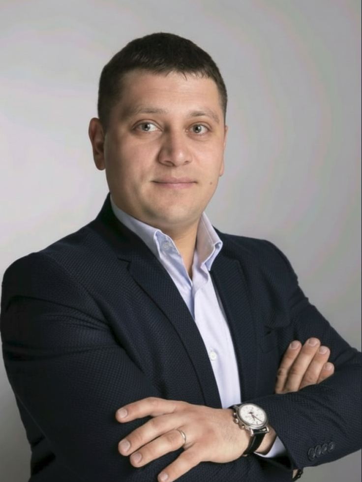 Араз Валиев